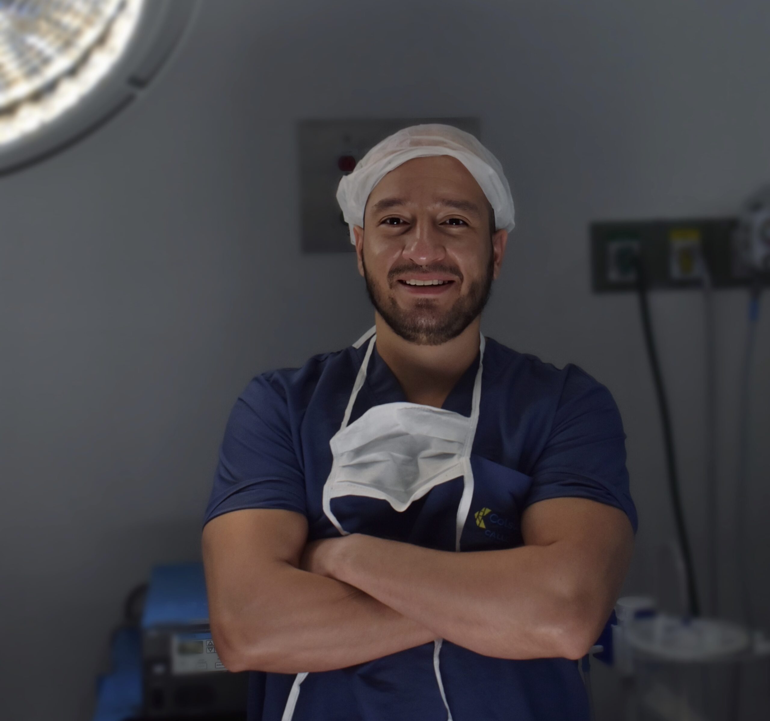 Selecciona uno de la lista y revisa el perfil del médico y las opiniones de los pacientes.