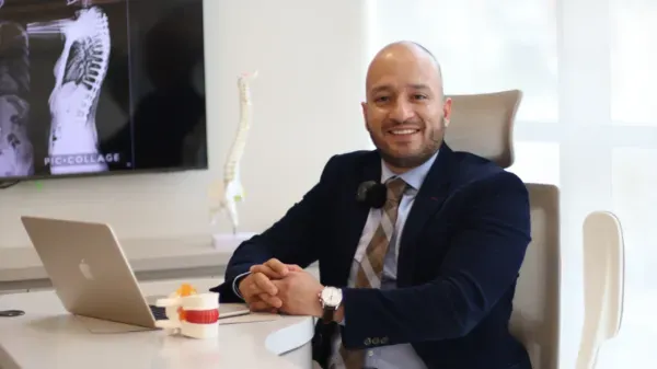 Dr. Juan Carlos Perez - Cirujano de Columna - Cirugía de Columna - Bogotá, Colombia